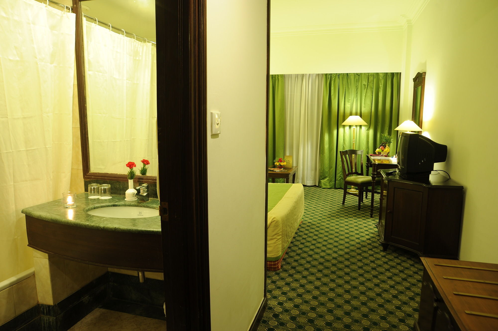 Grand Hotel, Kathmandu Exterior foto
